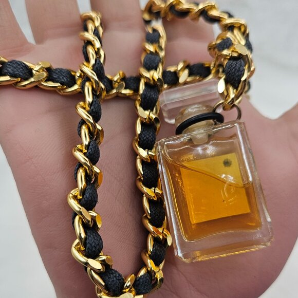 Chanel Coco Perfume Motif Fashion Necklace - Picture 12 of 16